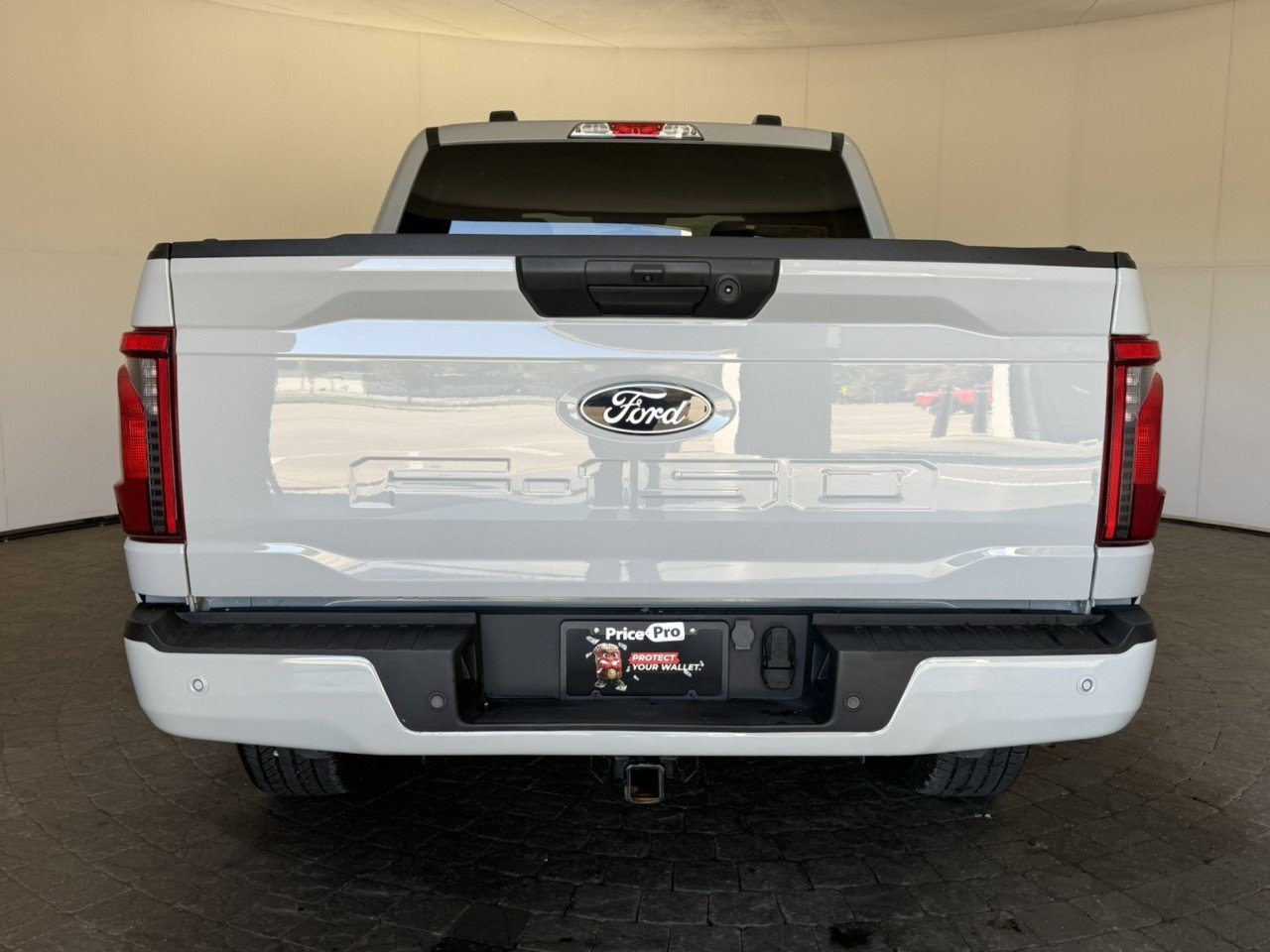 Certified 2024 Ford F150 XLT w/ XLT Black Appearance Package AWD/4WD image 7