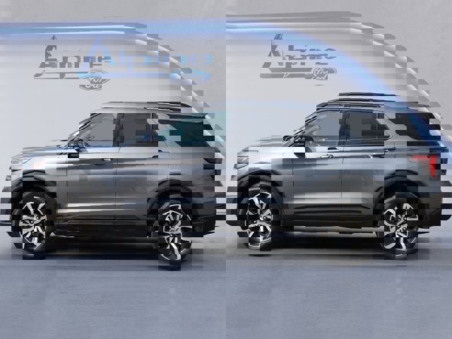Certified 2025 Ford Explorer ST-Line image 2