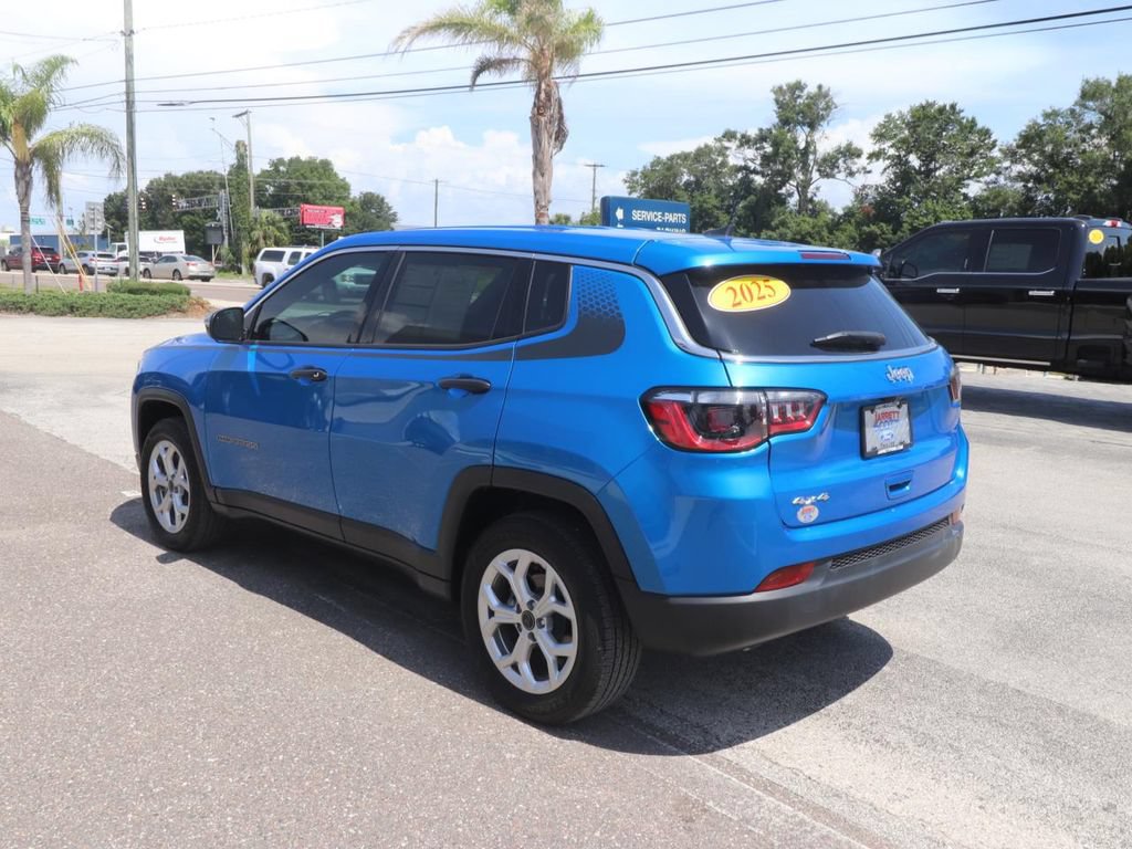 Used 2025 Jeep Compass Sport w/ Mopar Graphics Package AWD/4WD image 10