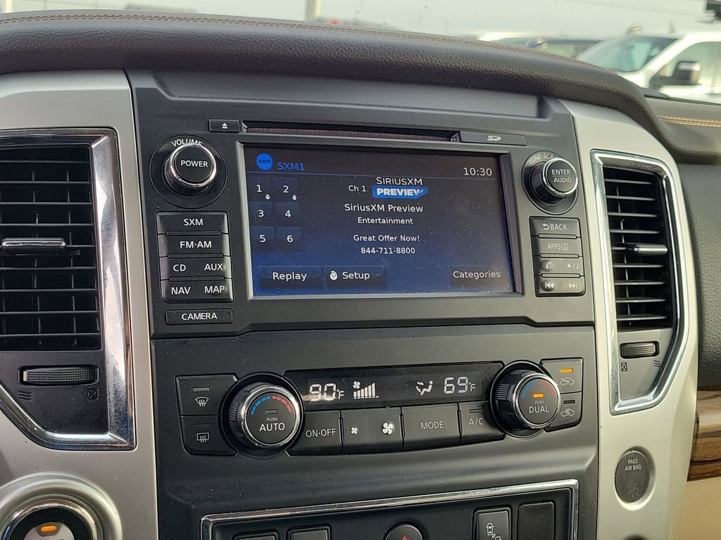 Used 2017 Nissan Titan SL image 27