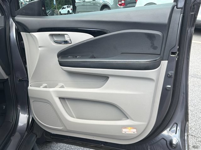 Used 2020 Honda Ridgeline RTL-E image 16