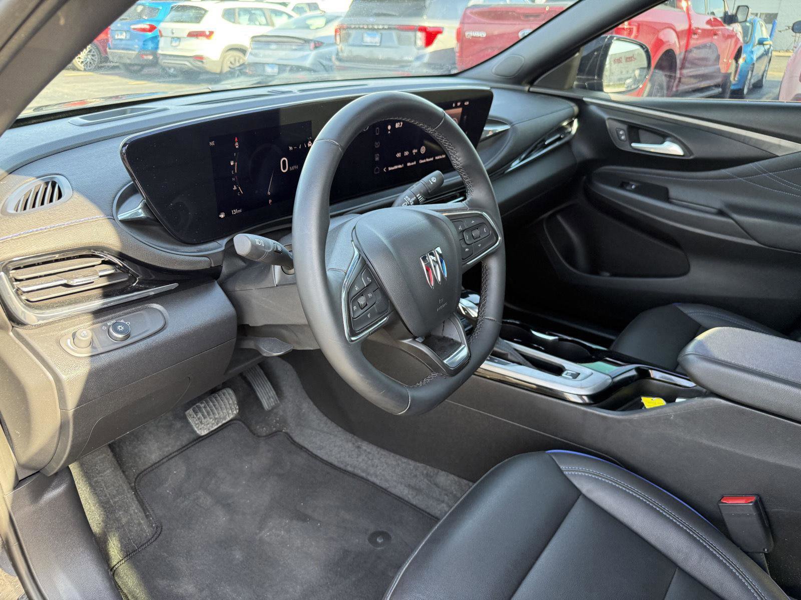 Used 2025 Buick Envista Sport Touring w/ Experience Buick Package image 9