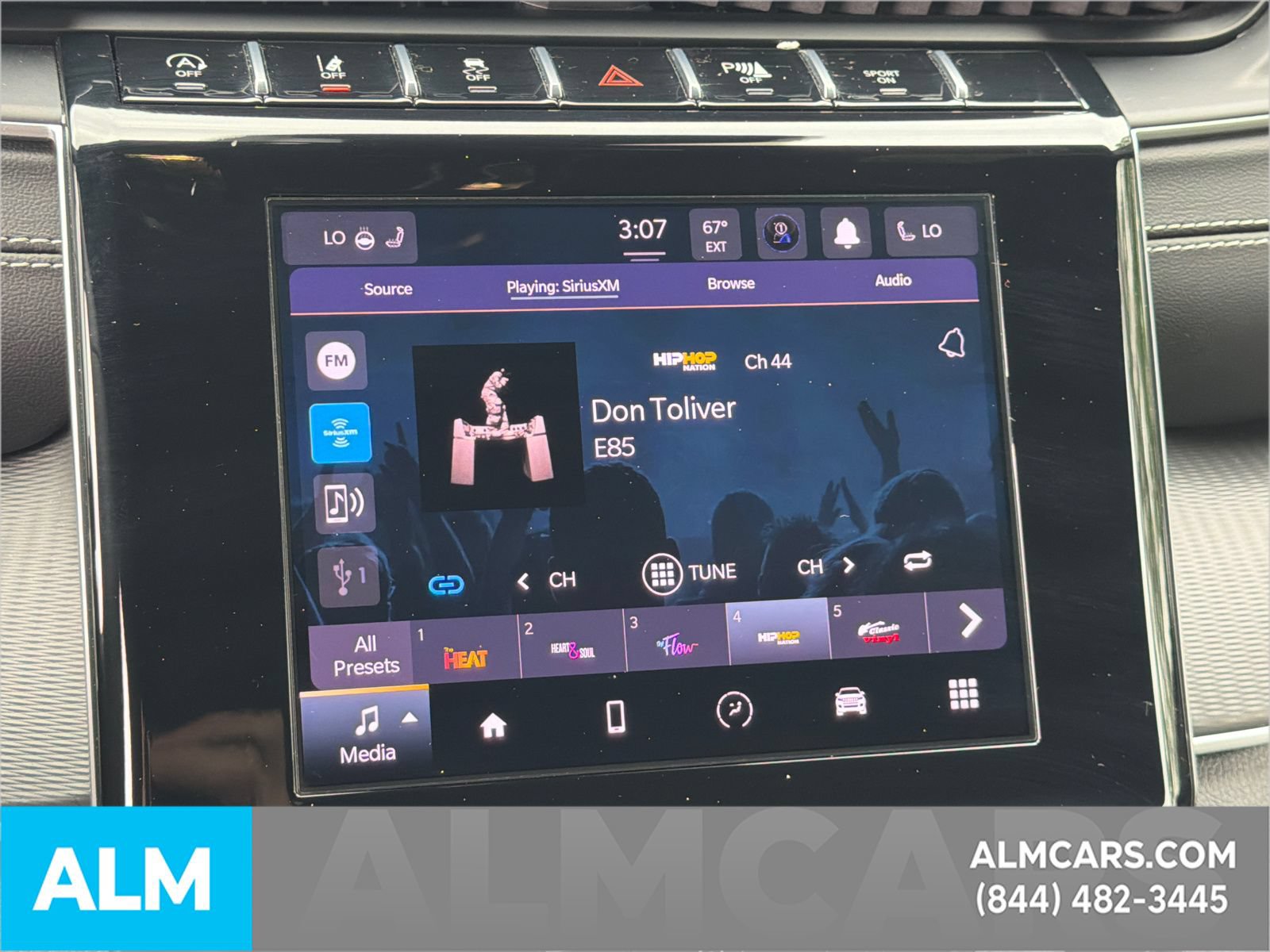 Used 2025 Jeep Grand Cherokee Altitude AWD/4WD image 33