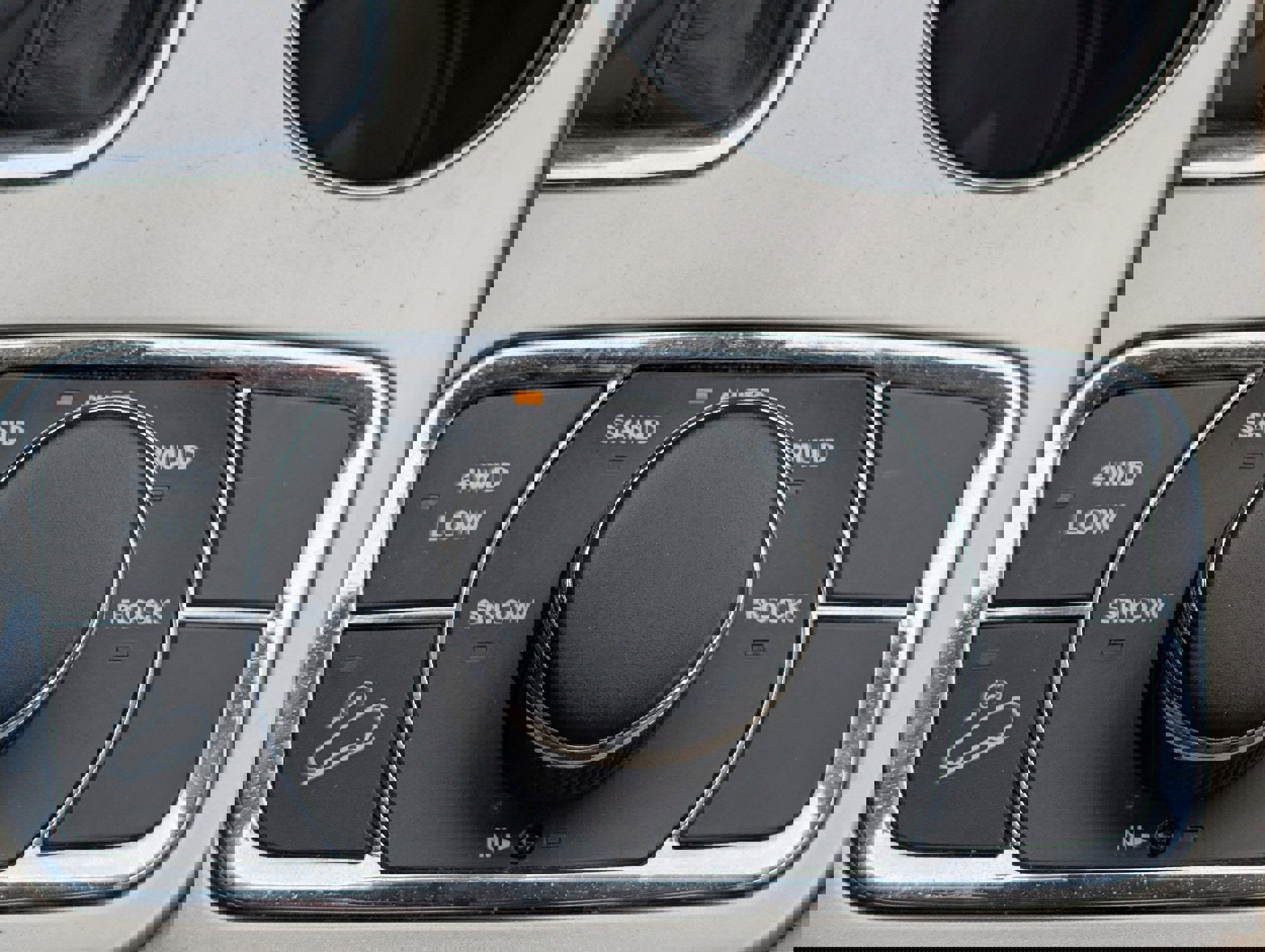 Used 2017 Jeep Grand Cherokee Limited image 28