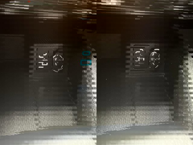 Certified 2021 Ford Escape Titanium w/ Class II Trailer Tow Package image 31