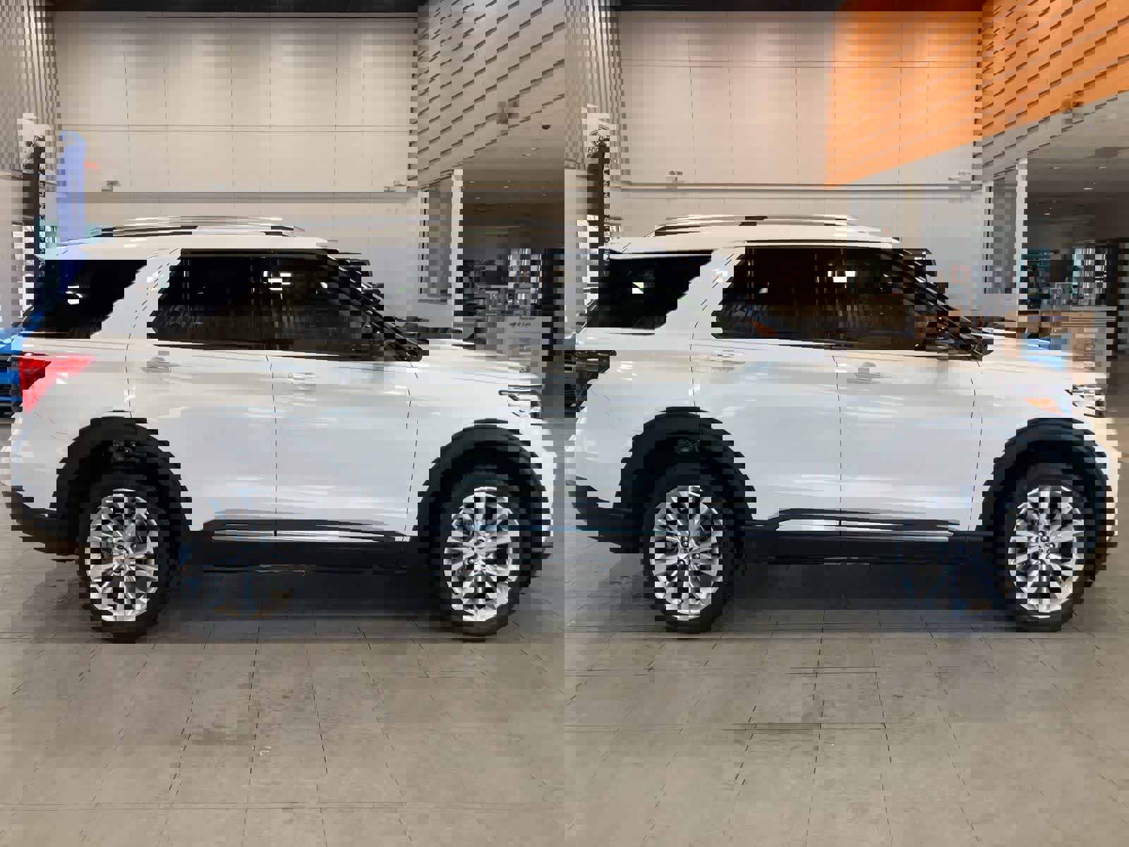 Certified 2022 Ford Explorer Platinum w/ Equipment Group 601A image 6