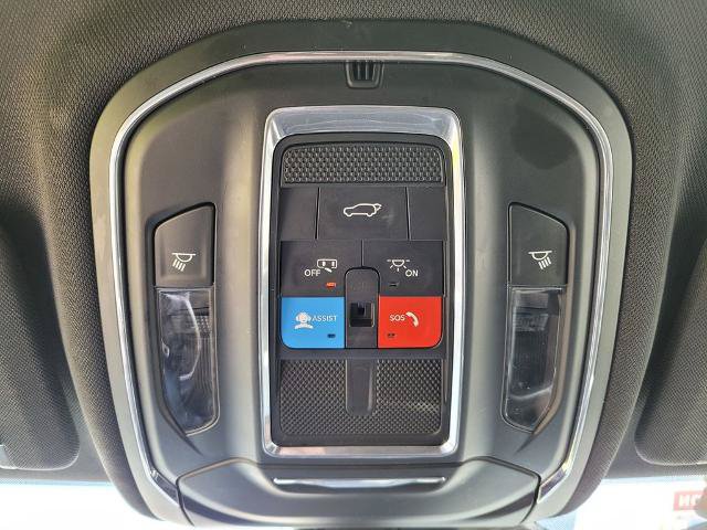 Used 2024 Jeep Grand Cherokee Altitude AWD/4WD image 17
