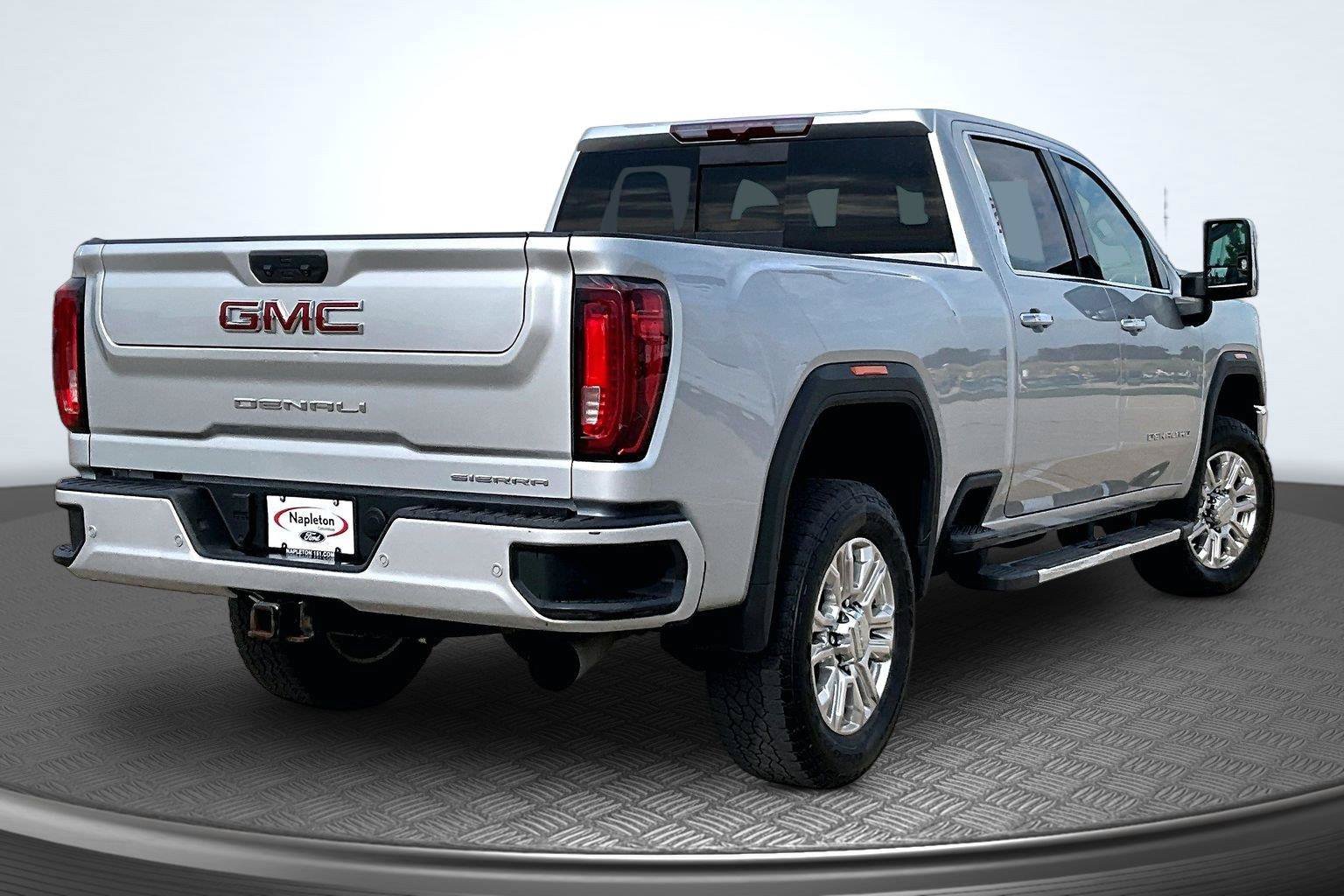 Used 2022 GMC Sierra 2500 Denali AWD/4WD image 2