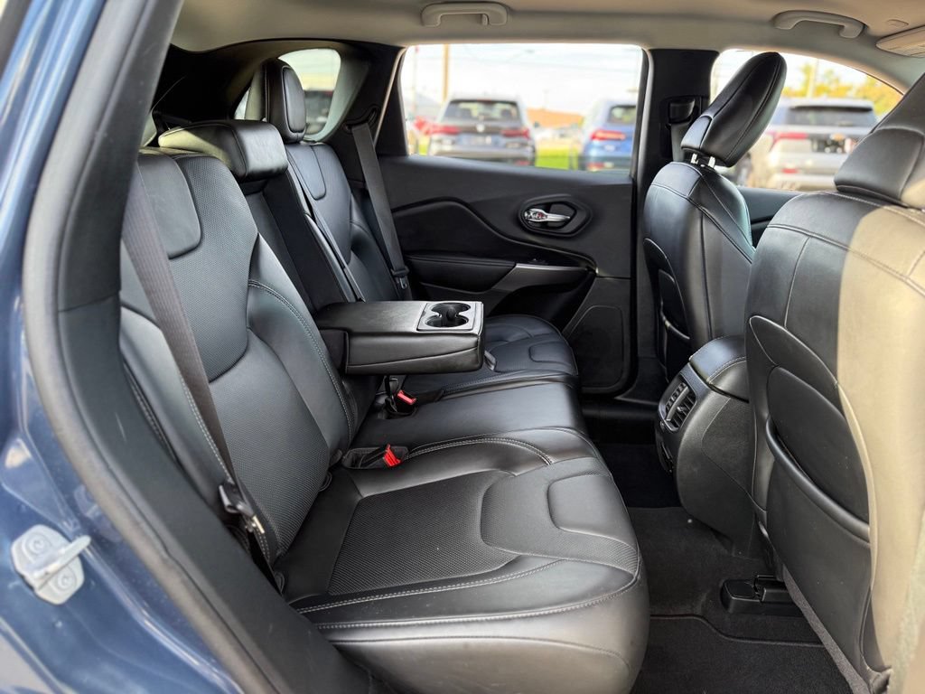 Used 2020 Jeep Cherokee Limited AWD/4WD image 16
