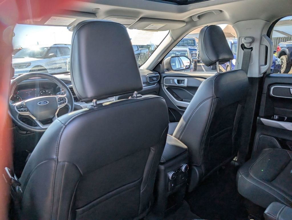 Certified 2021 Ford Explorer XLT w/ Equipment Group 202A image 46