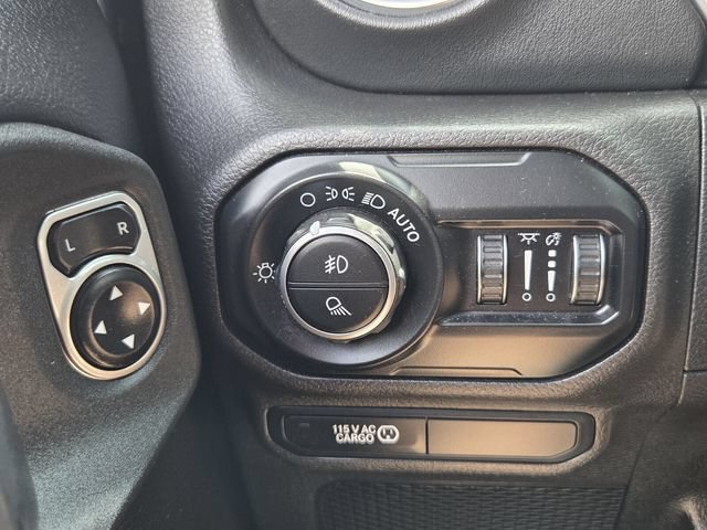 Used 2020 Jeep Gladiator Rubicon AWD/4WD image 24
