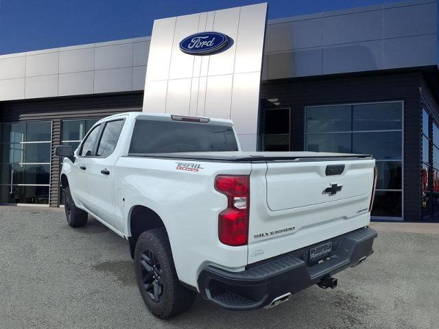 Used 2025 Chevrolet Silverado 1500 Custom Trail Boss AWD/4WD image 2