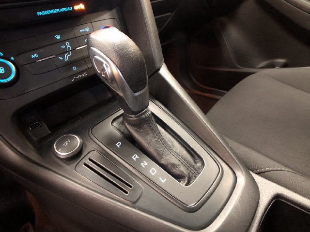 Certified 2017 Ford Focus SE FWD image 18