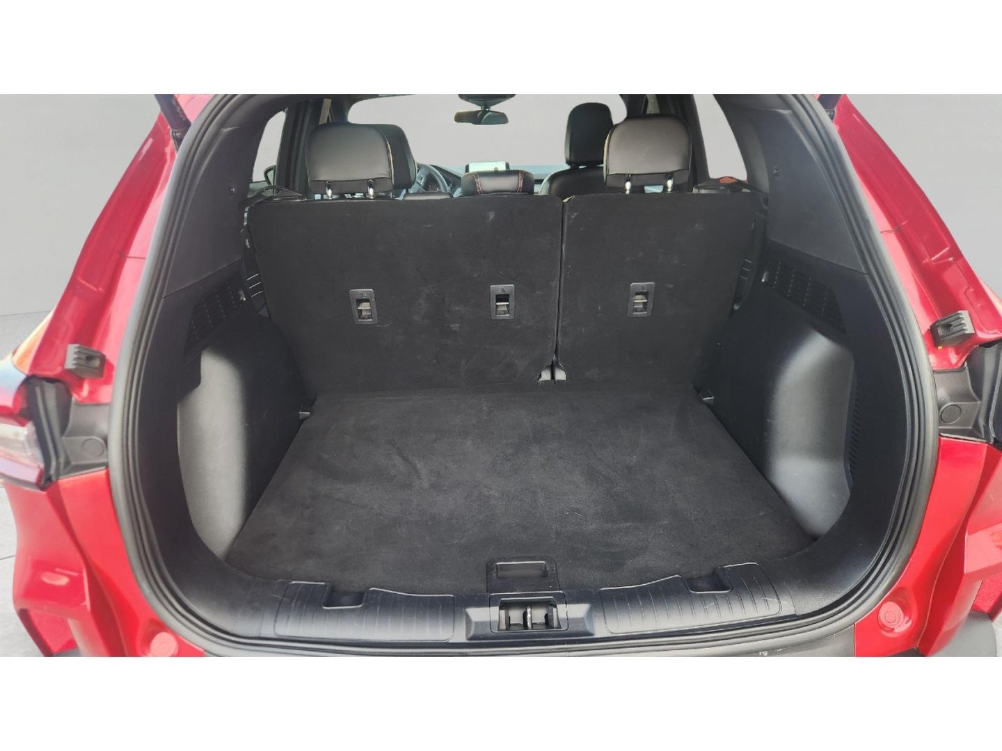 Certified 2025 Ford Escape ST-Line Select AWD/4WD image 12