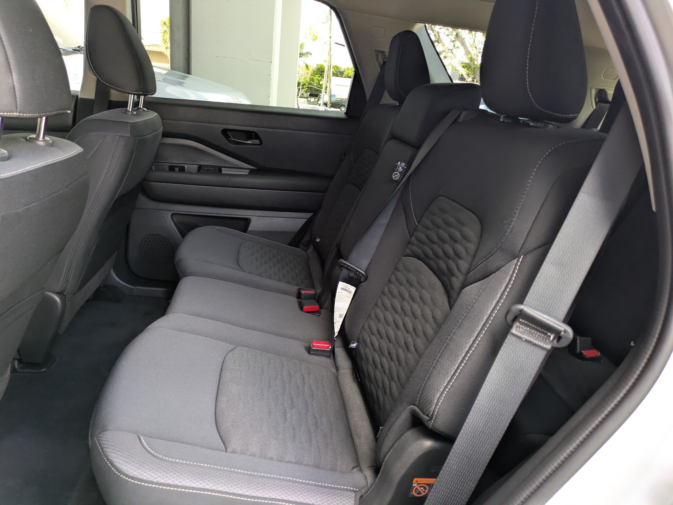 Used 2025 Nissan Pathfinder SV AWD/4WD image 16