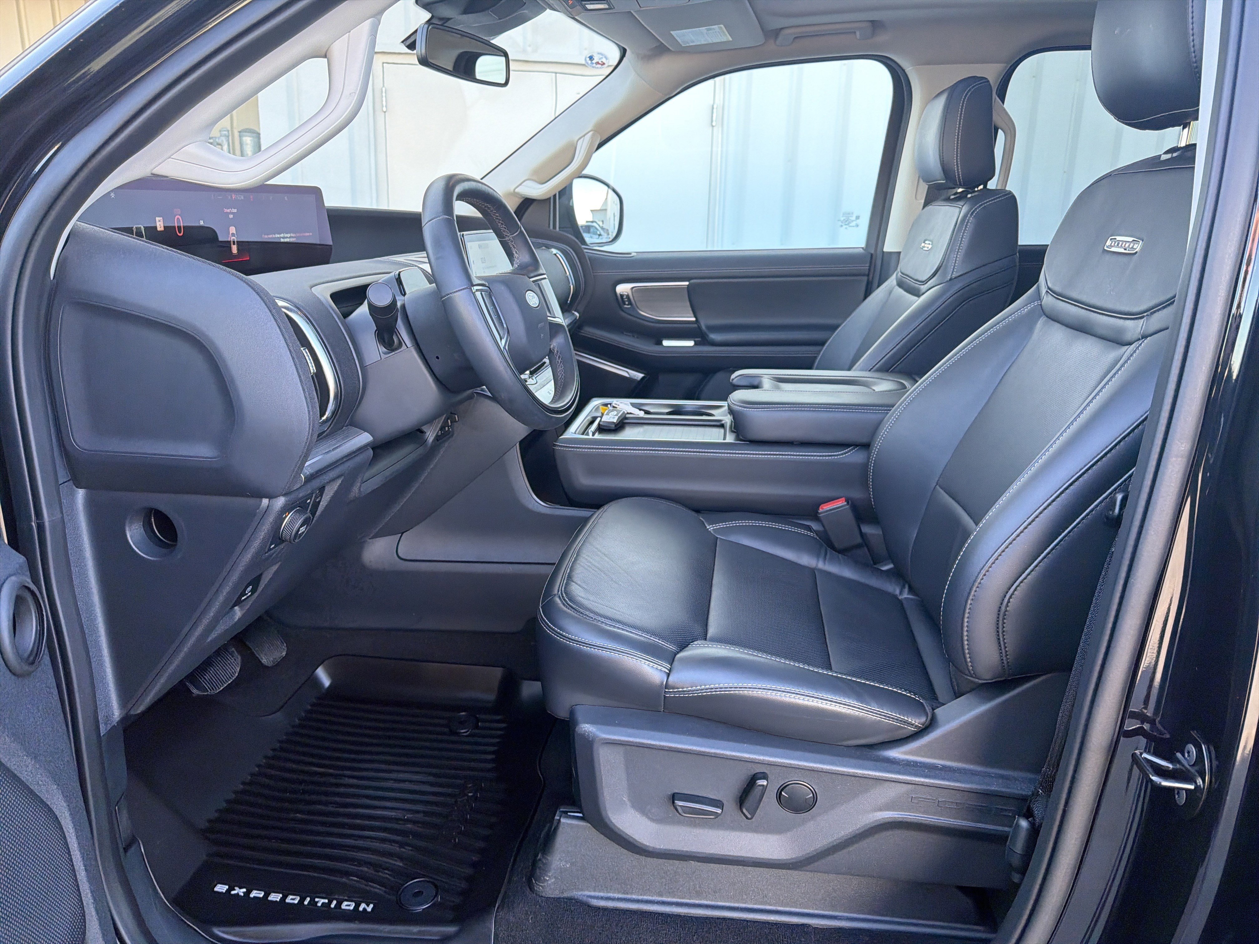 Certified 2025 Ford Expedition Platinum image 26