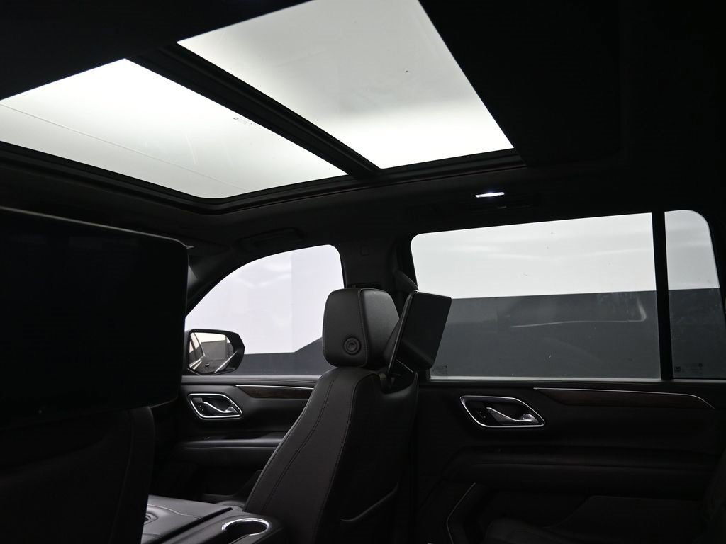 Used 2021 Chevrolet Suburban LT w/ Rear Media and Nav Package image 11