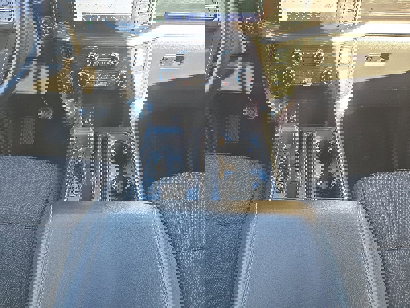 Certified 2022 Ford F150 XLT w/ Equipment Group 302A High image 21