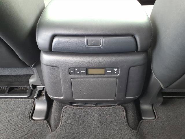 Used 2024 Nissan Armada SL w/ Captain's Chairs Package image 8