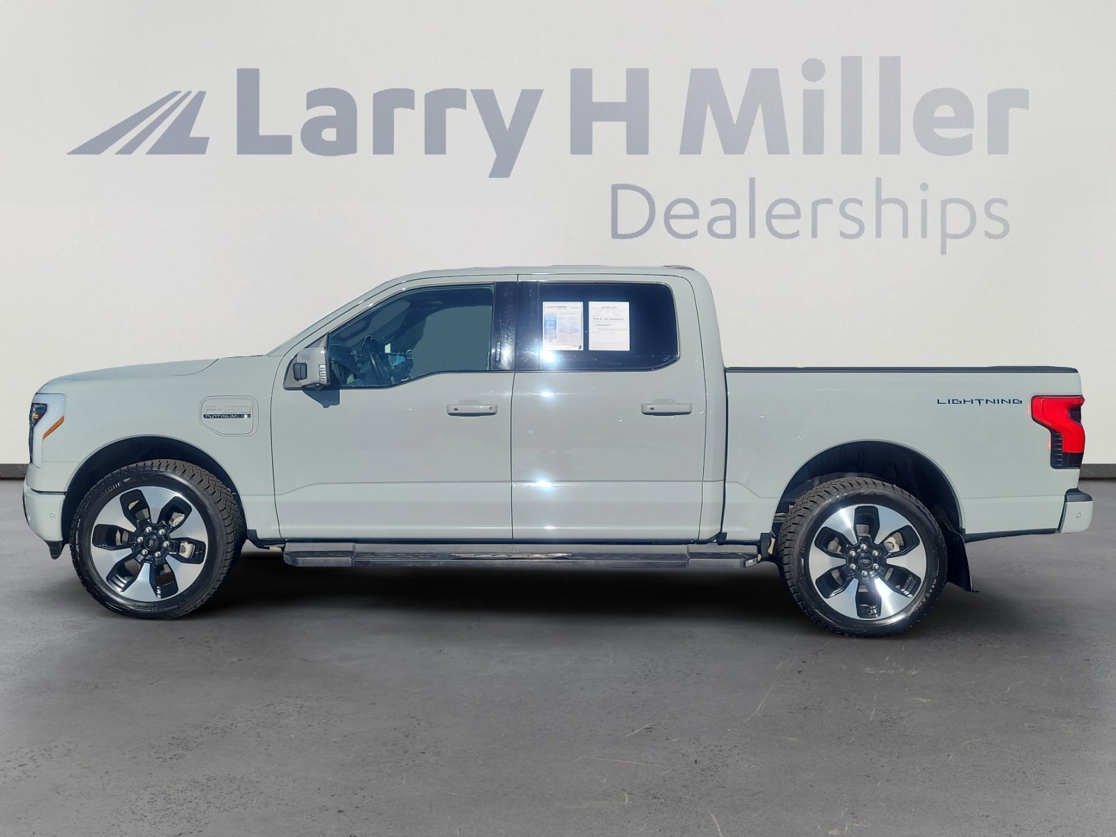 Certified 2023 Ford F150 Lightning Platinum image 2