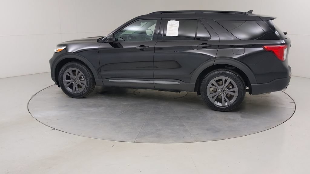Certified 2024 Ford Explorer XLT w/ Equipment Group 202A AWD/4WD image 18