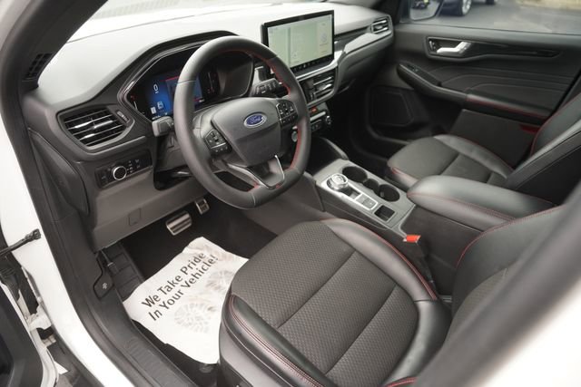 Certified 2023 Ford Escape ST-Line w/ Tech Pack #1 FWD image 8