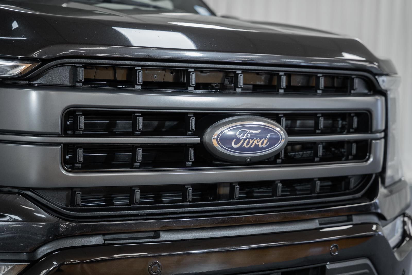 Certified 2023 Ford F150 Lariat w/ Equipment Group 502A High image 14