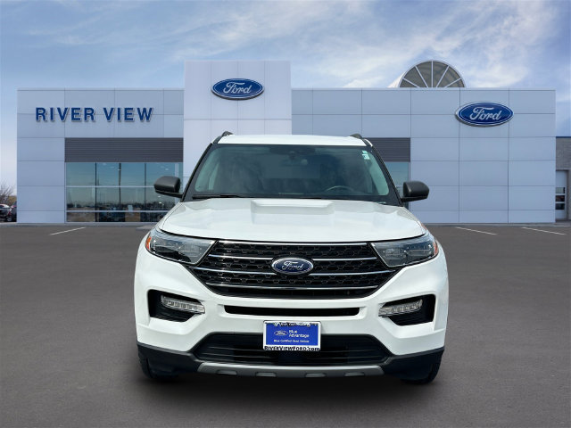 Certified 2023 Ford Explorer XLT w/ Equipment Group 202A AWD/4WD image 2