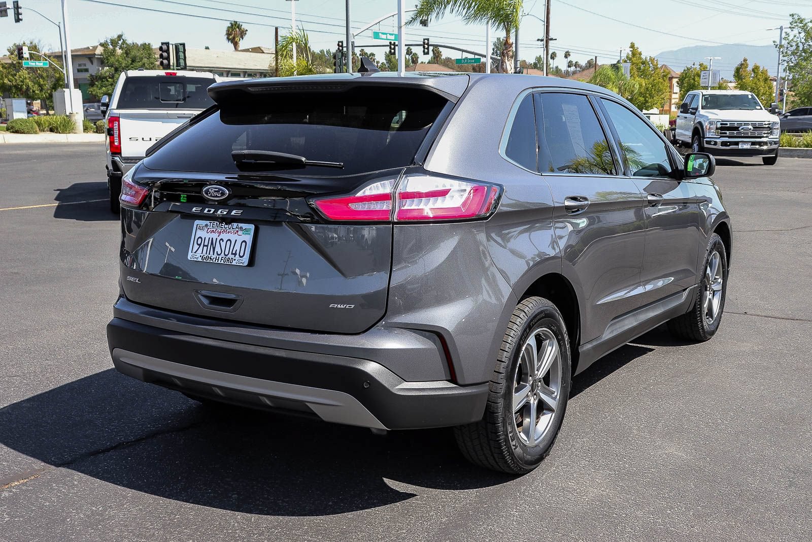 Certified 2023 Ford Edge SEL w/ Convenience Package AWD/4WD image 4