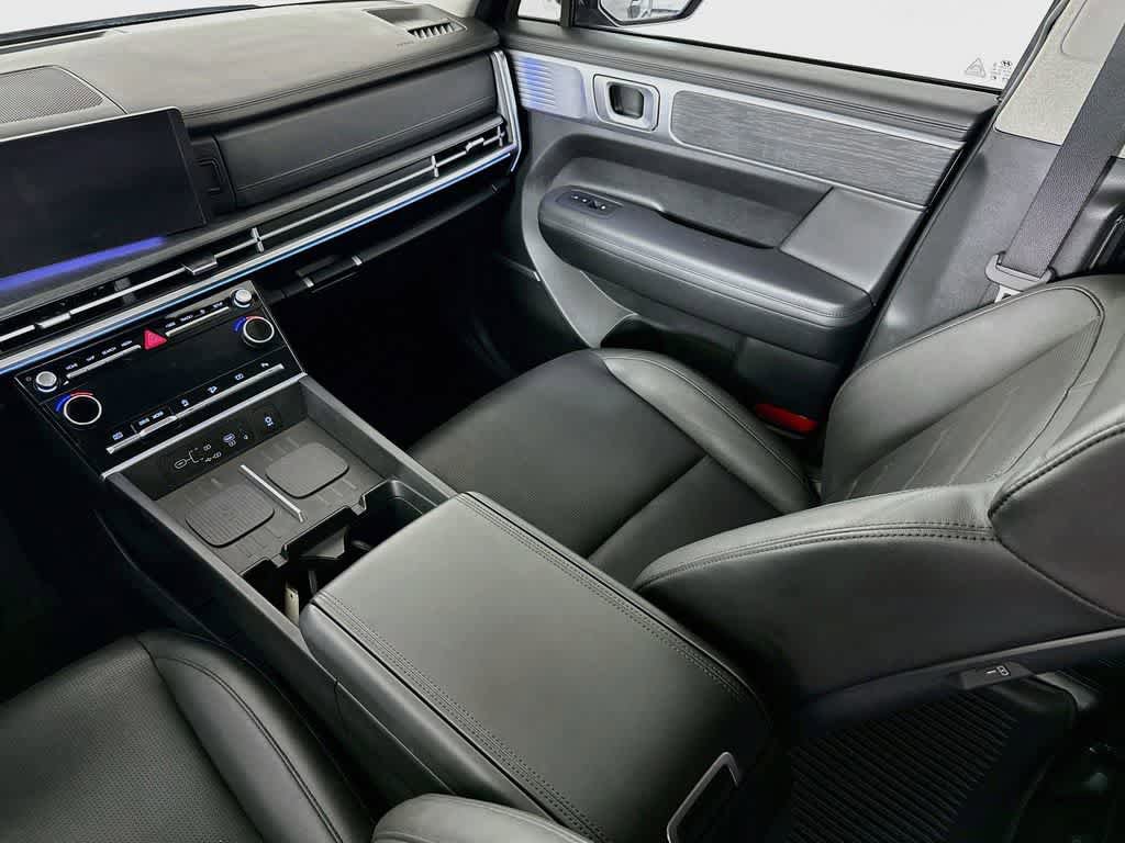 Used 2024 Hyundai Santa Fe Limited FWD image 10