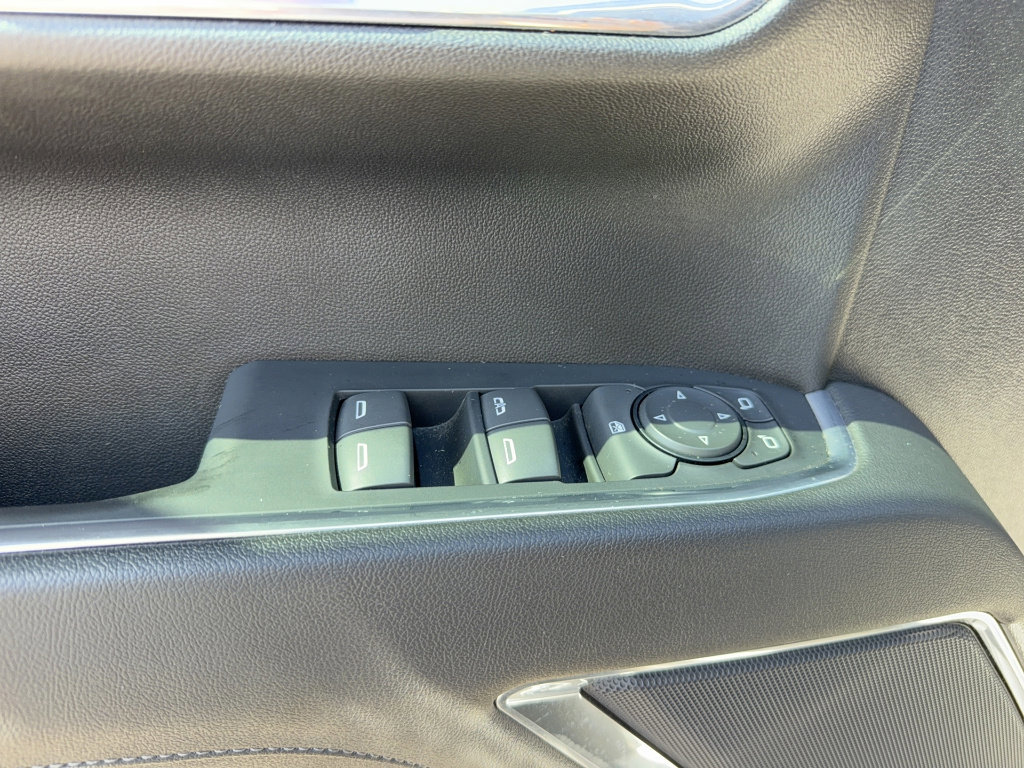 Used 2023 GMC Sierra 1500 Elevation image 10