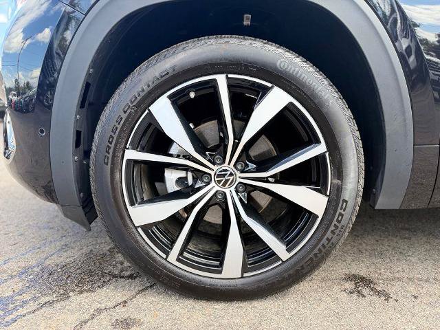 Used 2026 Volkswagen Atlas SEL Premium R-Line AWD/4WD image 3