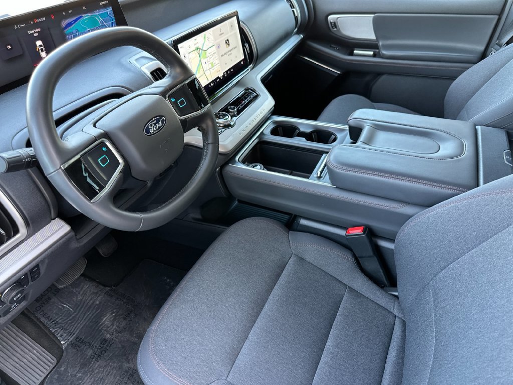 Certified 2025 Ford Expedition Max Active AWD/4WD image 9