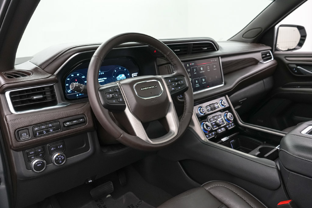 Used 2023 GMC Yukon Denali AWD/4WD image 16