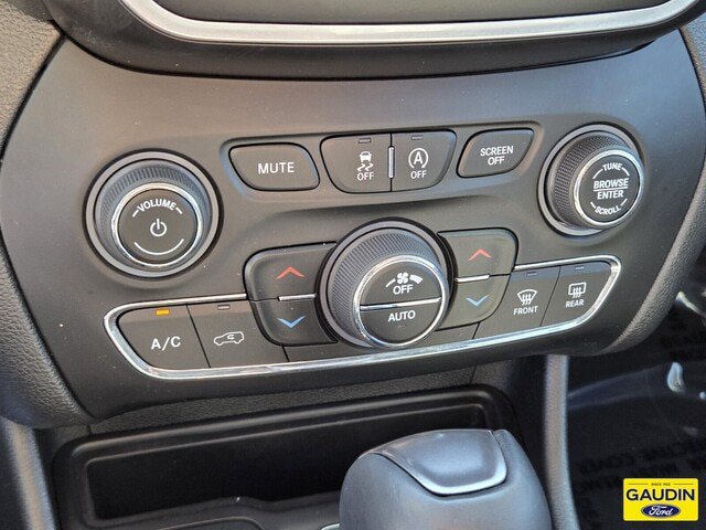 Used 2021 Jeep Cherokee Latitude Lux w/ Sun & Sound Group AWD/4WD image 23