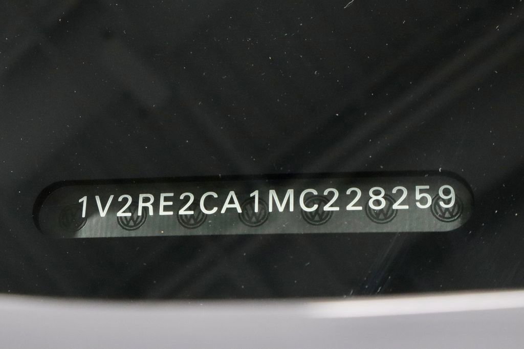 Used 2021 Volkswagen Atlas Cross Sport SE w/ Panoramic Sunroof Package image 34