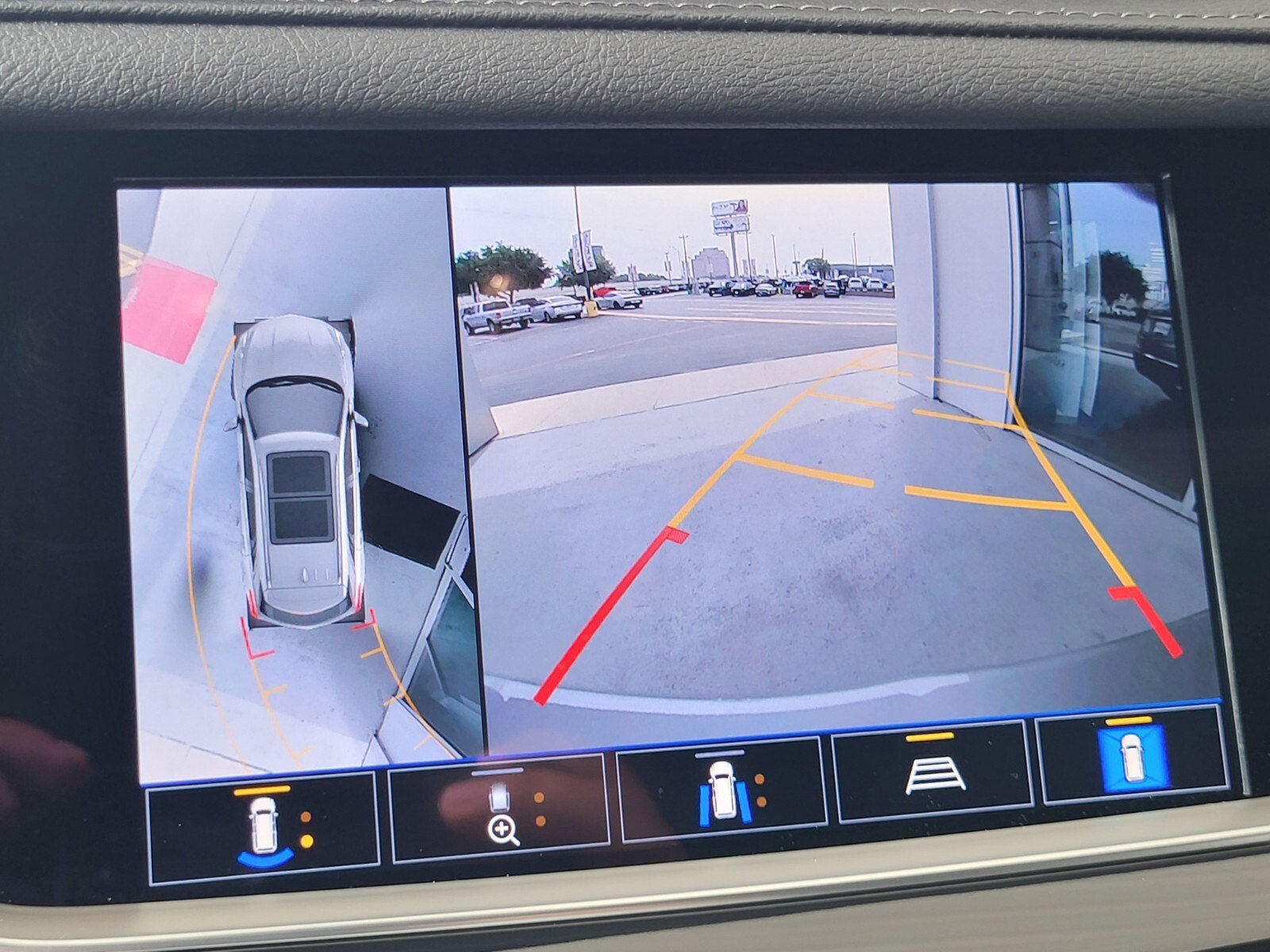 Used 2025 Cadillac XT5 Premium Luxury w/ Technology Package FWD image 20