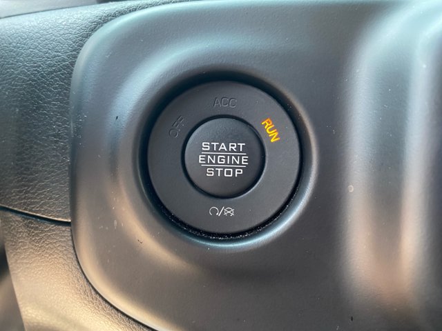 Used 2022 Jeep Wrangler Unlimited Sahara w/ Cold Weather Group AWD/4WD image 30