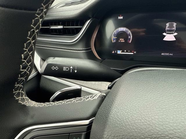 Used 2023 Jeep Grand Cherokee Limited w/ Black Appearance Package AWD/4WD image 34