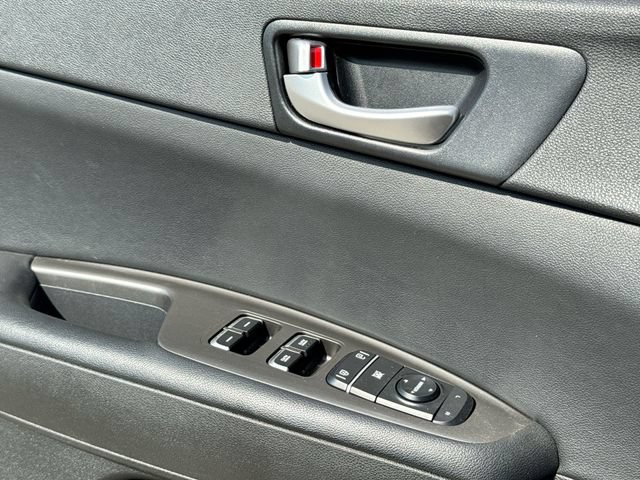 Used 2019 Kia Optima S FWD image 13