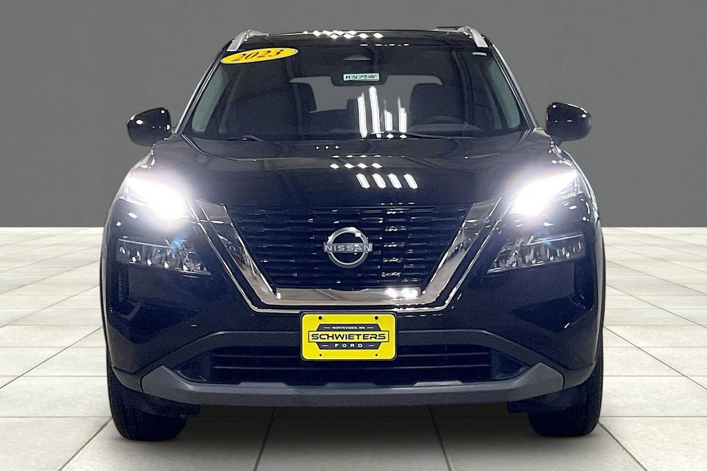 Used 2023 Nissan Rogue SV w/ SV Premium B Package AWD/4WD image 3