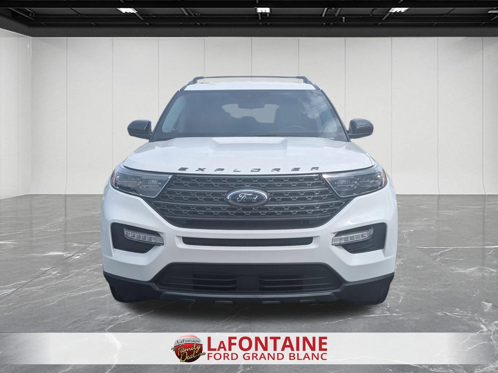 Certified 2022 Ford Explorer XLT w/ Equipment Group 202A AWD/4WD image 8