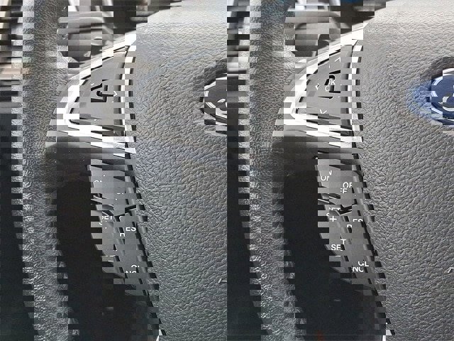 Certified 2018 Ford Fusion SE w/ Fusion SE Technology Package image 22