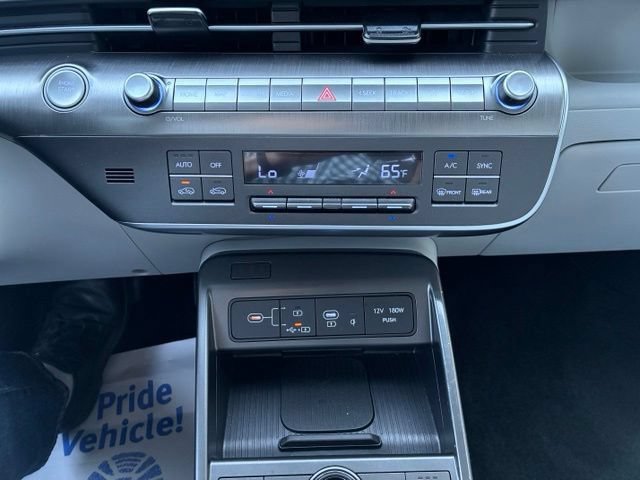 Used 2025 Hyundai Kona SEL AWD/4WD image 24