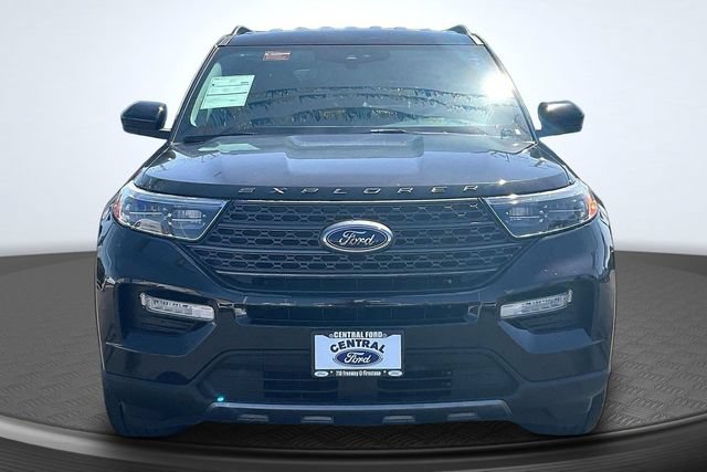 Certified 2023 Ford Explorer XLT w/ Equipment Group 202A RWD image 3