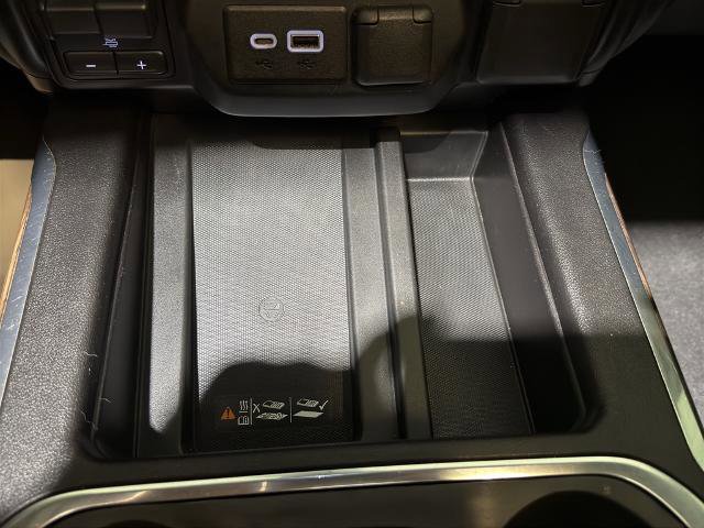 Used 2019 Chevrolet Silverado 1500 High Country w/ Technology Package image 25