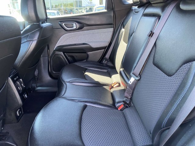 Used 2024 Jeep Compass Latitude AWD/4WD image 11