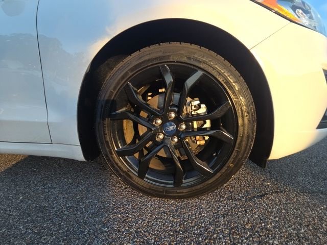 Certified 2020 Ford Fusion SE w/ Equipment Group 151A FWD image 23