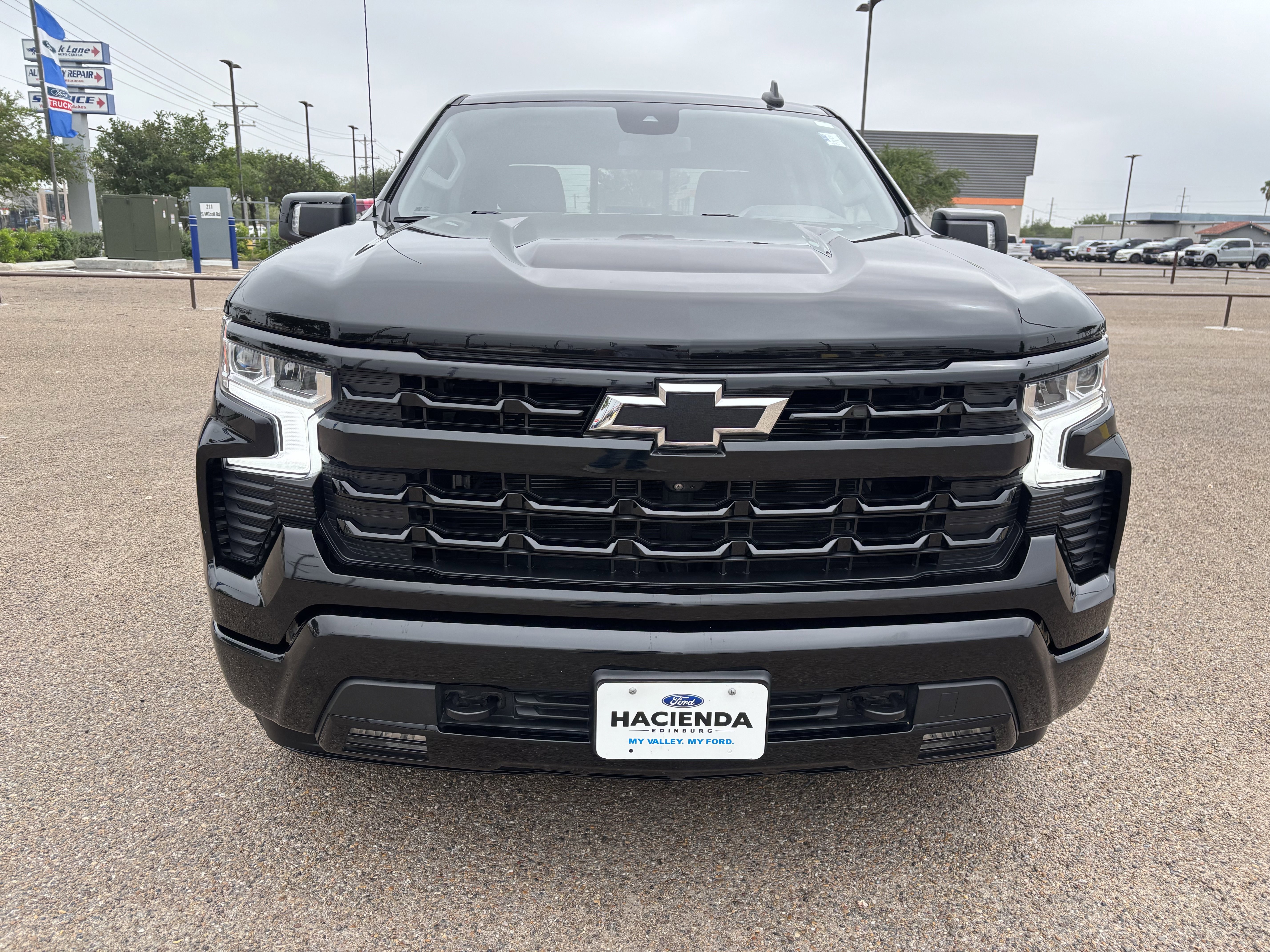 Used 2023 Chevrolet Silverado 1500 RST RWD image 6