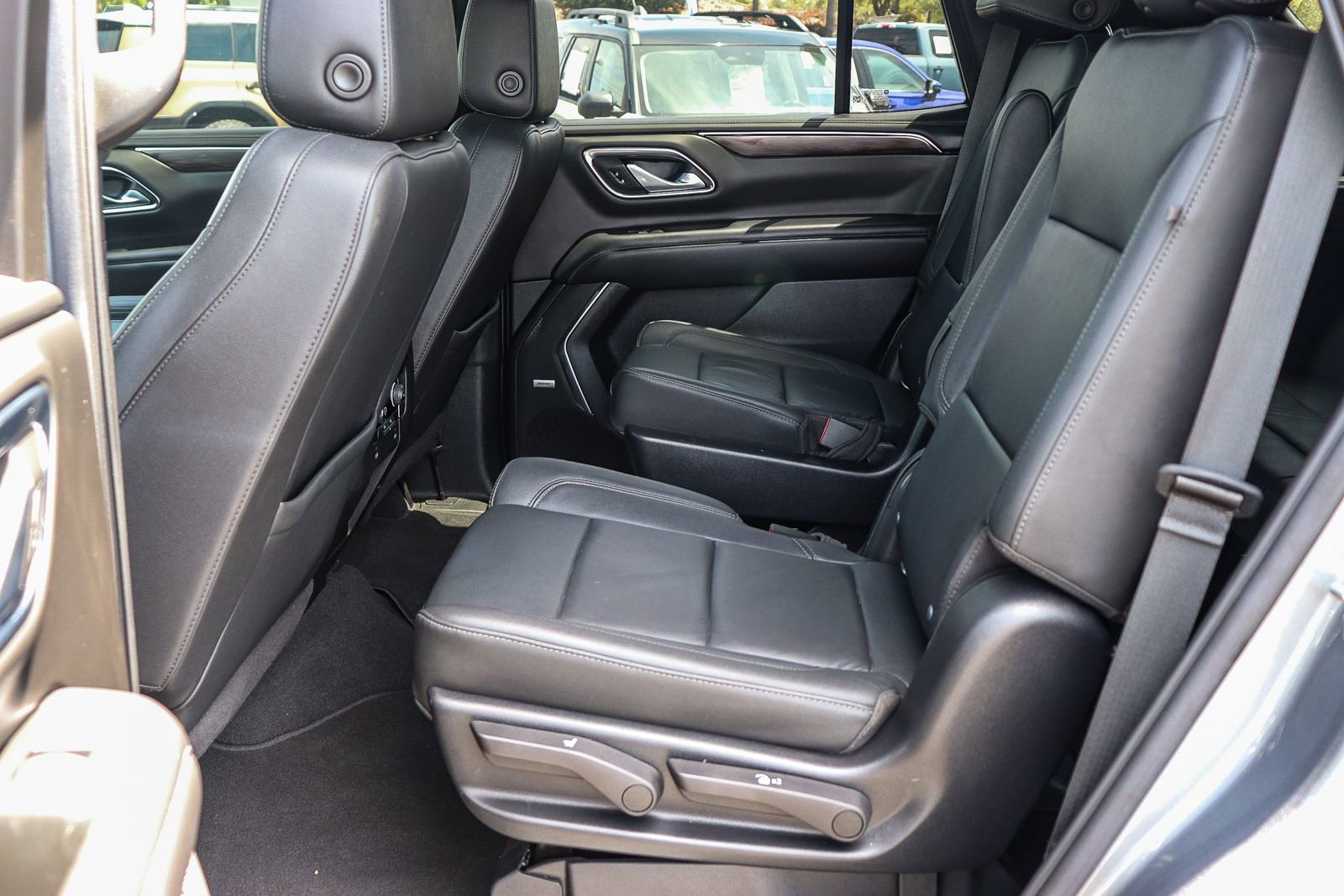 Used 2022 Chevrolet Tahoe LT RWD image 17